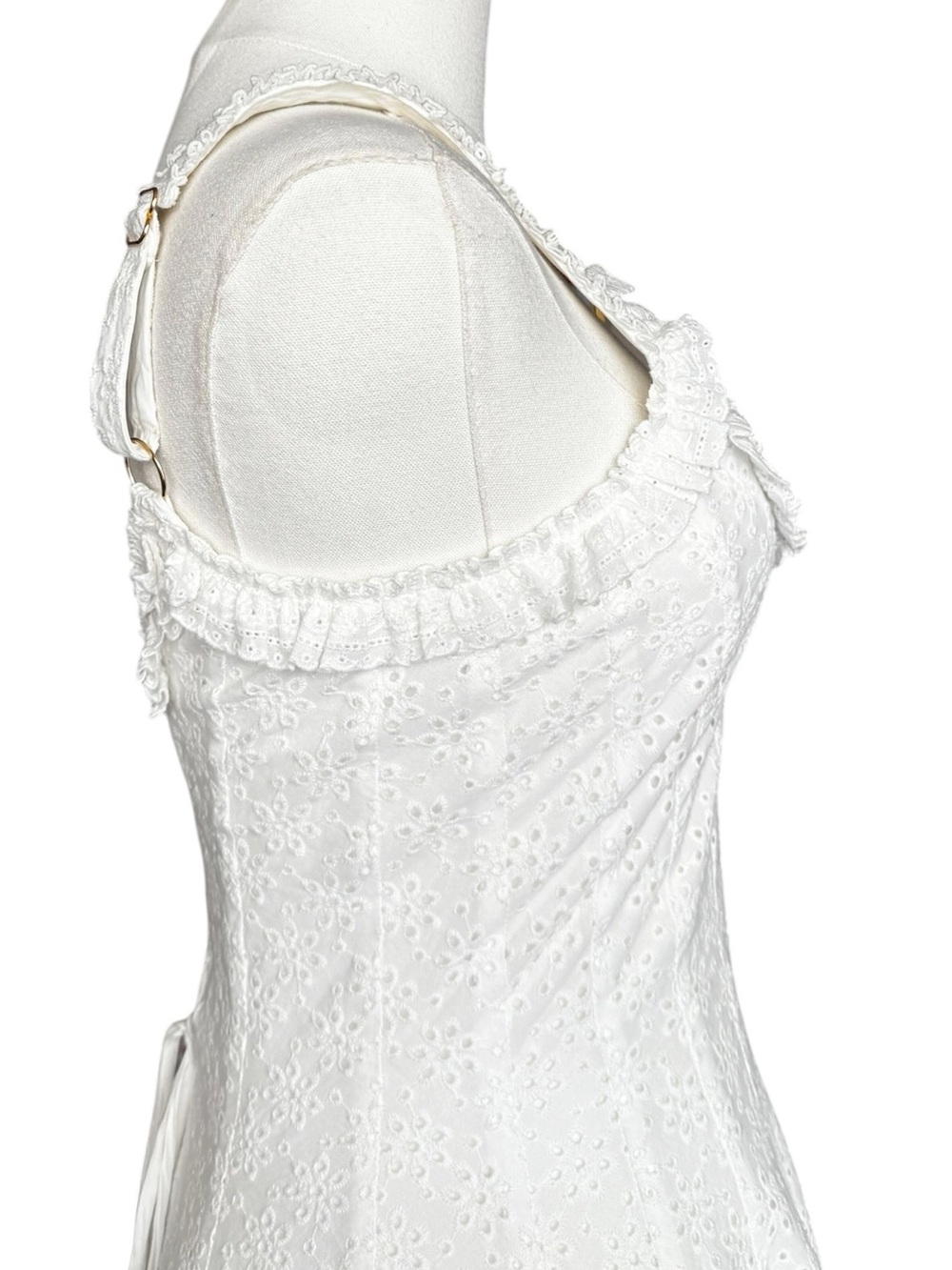 V. Chapman The Moxie Dress in White Eyelet Size:4 - Picture 9 of 14